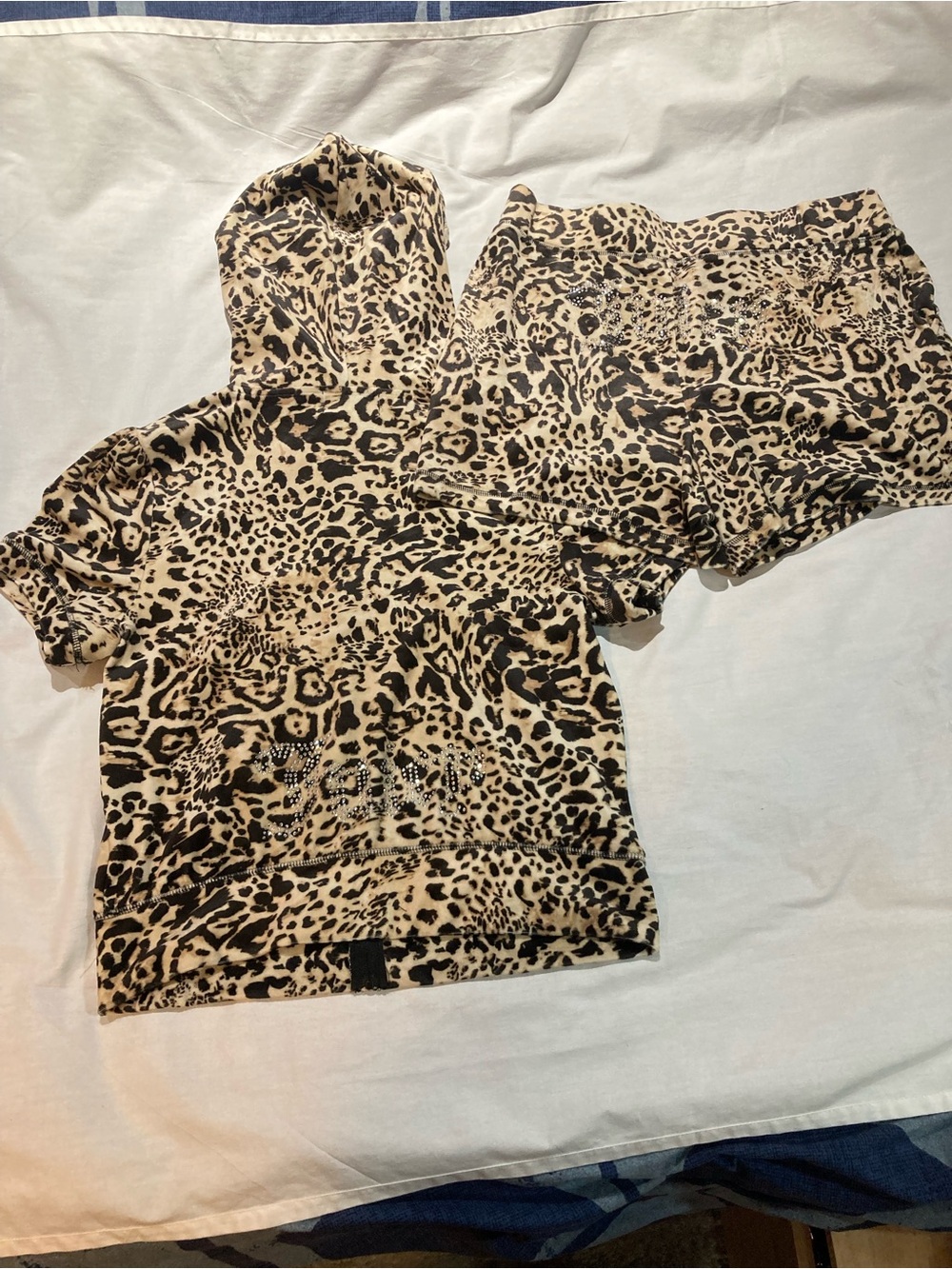 Juicy Couture Leopard Print Velour Track Suit, Women’s size medium, NWT! $179 - Picture 12 of 13